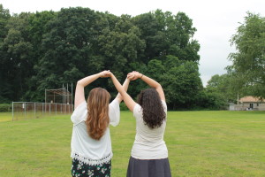 Best Friends Photo Shoot - The Girl Who Does Everthing